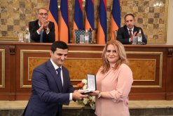 Քննչական կոմիտեի դեպարտամենտի ղեկավար Արամ Նիկոյանը շնորհավորել է դեպարտամենտի աշխատակիցներին՝ մասնագիտական տոնի կապակցությամբ (լուսանկարներ)