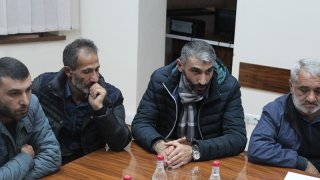 Chairman of RA Investigative Committee Met Dead Servicemen's Relatives (photos)