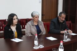 Քննչական կոմիտեի նախագահն ընդունել է զոհված սպայի ծնողներին (լուսանկարներ)