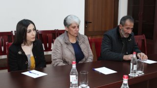 Chairman of Investigative Committee Received Killed Officer's Parents (photos)