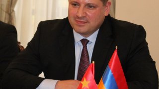 Քննչական կոմիտեի նախագահն ընդունել է  Հայաստանում Չինաստանի Ժողովրդական Հանրապետության  դեսպանին (լուսանկարներ)