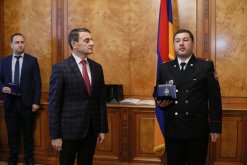 Deputy Chairman of RA Investigative Committee Awarded a Group of Police Officers (photos)