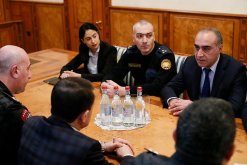 Deputy Chairman of RA Investigative Committee Awarded a Group of Police Officers (photos)