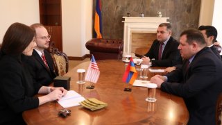 Քննչական կոմիտեի նախագահն ընդունել է ԱՄՆ ՔԴԲ տարածաշրջանային իրավական կցորդի օգնականին (լուսանկարներ)