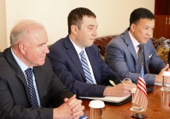 Chairman of Investigative Committee Received Delegation Headed by U.S. Embassy’s International Narcotics and Law Enforcement Program Director (Photos)