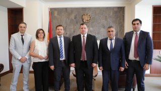 Председатель Следственного комитета Гайк Григорян принял эксперта ОБСЕ по киберпреступлениям Мариана Стоилковски (фото)