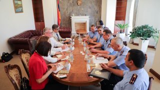 Председатель Следственного комитета Армении Гайк Григорян принял экспертов Инициативы по возврату похищенных активов (фото)