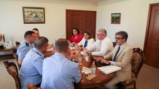 Председатель Следственного комитета Армении Гайк Григорян принял экспертов Инициативы по возврату похищенных активов (фото)