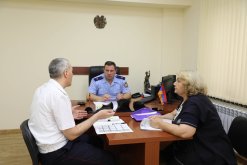 Chairman of Investigative Committee Held Consultation in Shirak Regional Investigative Department and Received Citizen (photos)