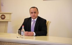 RA IC Chairman Hayk Grigoryan Presented IC Deputy Chairman Arsen Ayvazyan (photos)