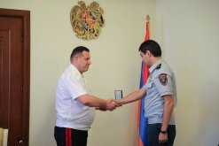 Chairman of Investigative Committee Awarded a Number of Police Officers (photos)