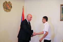 Chairman of Investigative Committee Awarded a Number of Police Officers (photos)