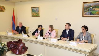 Տեղի է ունեցել «Էլեկտրոնային նախաքննություն» ծրագրի «էլեկտրոնային գրադարան» բաժնի շնորհանդեսը (լուսանկարներ)