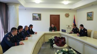 Քննչական կոմիտեի նախագահը պարգևատրել է Կոտայքի մարզի դատախազի տեղակալին, ինչպես նաև՝ Ոստիկանության Կոտայքի բաժնի մի շարք ծառայողների (լուսանկարներ)