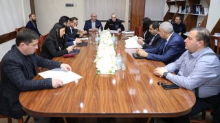 Աշխատանքային քննարկում՝ Երևանում գործող խոշոր առևտրի կենտրոններում գործունեություն ծավալող ընկերություններից կատարված գողությունների դեպքերի քննությունն  առավել արդյունավետ կազմակերպելու և կանխելու վերաբերյալ (լուսանկարներ)