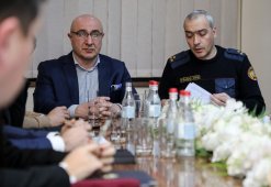 Working Discussion on Organizing Investigation of Cases on Thefts Committed from Companies Operating in Major Malls in Yerevan in more Efficient Way and their Prevention (photos)