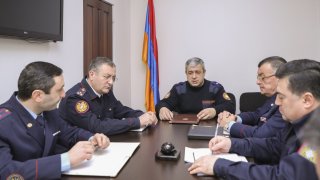 ՀՀ ՔԿ նախագահ Հայկ Գրիգորյանի հանձնարարությամբ՝ ՔԿ զինվորական քննչական գլխավոր վարչությունում տեղի է ունեցել խորհրդակցություն՝ վերջին շրջանում բանակում արձանագրված մահվան ելքով դեպքերի առթիվ քննվող քրեական գործերով (լուսանկարներ)