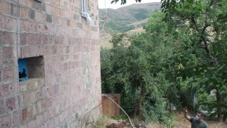 Председатель СК РА Гайк Григорян посетил Тавушскую область для организации следствия по уголовным делам, возбужденным по фактам нарушения ВС Азербайджана режима прекращения огня, и для руководства осмотрами мест происшествия (фото)