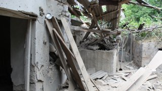 По факту грубого нарушении ВС Азербайджана режима прекращения огня, обстрелов из вооружения различного калибра мирного населения ряда населенных пунктов Тавушской области, армянских боевых опорных пунктов в СК РА возбуждено еще 7 уголовных дел(фотографии)