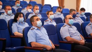 Employees of Investigative Committee Preparing for Conscription; Consultation in Investigative Committee (photos)