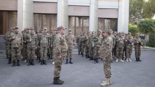 ՀՀ քննչական կոմիտեն,  ղեկավարվելով ՀՀ վարչապետի կոչով, Հայրենիքի պաշտպանության նվիրական գործին մասնակցելու նպատակով,  Քննչական կոմիտեի ծառայողներից  զինվորագրել է 180 կամավորական