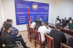 «Իրավաբանական դպրոցի» աշակերտների ճանաչողական այցը՝ Հայաստանի Հանրապետության քննչական կոմիտե (լուսանկարներ)