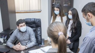 «Իրավաբանական դպրոցի» աշակերտների ճանաչողական այցը՝ Հայաստանի Հանրապետության քննչական կոմիտե (լուսանկարներ)