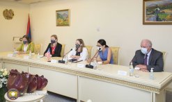 Chairman of RA Investigative Committee Argishti Kyaramyan Received US Ambassador to Armenia Lynne Tracy (photos)