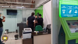 Ավազակային հարձակում «Երևան Մոլ» առևտրի կենտրոնում. տղամարդը ձերբակալվել է (տեսանյութ, լուսանկարներ)