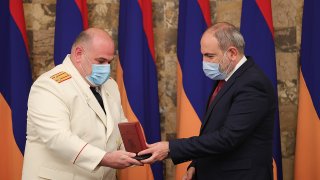 «Придаю значение эффективному расследованию уголовных дел, связанных с обстоятельствами 44-дневной войны». Премьер-министр посетил Следственный комитет (фото)