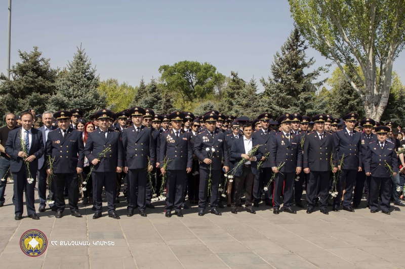 Քննչական կոմիտեի ծառայողներն այցելել են Ծիծեռնակաբերդ (լուսանկարներ)