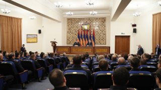 В основе всех наших действий должны быть государство и государственный интерес: Премьер-министр присутствовал на торжественном заседании, посвященном Дню служащего СК (фото, видео)