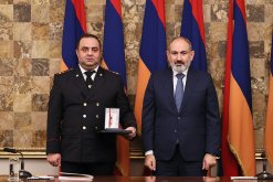 Մեր բոլոր գործողությունների հիմքում պետք է լինի պետությունը և պետական շահը. Վարչապետը ներկա է գտնվել ՔԿ ծառայողի օրվան նվիրված հանդիսավոր նիստին (լուսանկարներ, տեսանյութ)