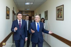 Председатель Следственного комитета РА А. Кярамян посетил Академию юстиции (фотографии)