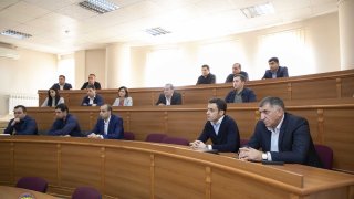 Председатель Следственного комитета РА А. Кярамян посетил Академию юстиции (фотографии)