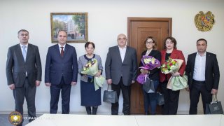 Приказом Председателя Следственного комитета РА был награжден ряд сотрудников ГНКО “Научно-практический центр судебной медицины” (фото)