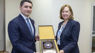 Председатель Следственного комитета РА Аргишти Кярамян принял новоназначенного посла США в РА Кристину Квин (фото)