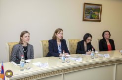 The Chairman of the RA Investigative Committee Argishti Kyaramyan has received the Newly Appointed U.S. Ambassador to the RA Christina Quinn (photos)