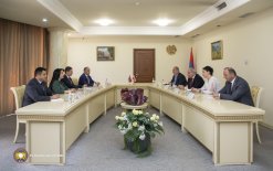 Արգիշտի Քյարամյանն ընդունել է Հայաստանում Վրաստանի դեսպան Գիորգի Շարվաշիձեին (լուսանկարներ)