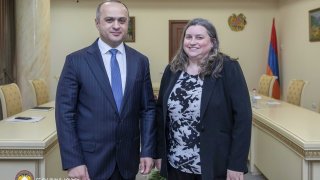ՀՀ ՔԿ նախագահի տեղակալը և ՀՀ-ում ԱՄՆ հյուպատոսը քննարկել են գործակցության արդյունավետության բարձրացման հնարավորությունները (լուսանկարներ)