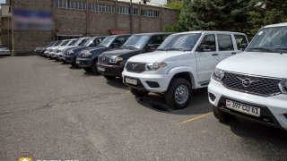 ՀՀ քննչական կոմիտեի ԶՔԳՎ կայազորային քննչական բաժինների կարիքների համար պետական միջոցներով ձեռք է բերվել 12 նոր ավտոմեքենա (տեսանյութ, լուսանկարներ)