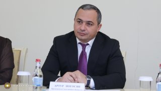 Քննչական կոմիտեի նախագահ Արթուր Պողոսյանն ընդունել է Հայաստանում Ղազախստանի դեսպանին
