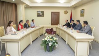 Argishti Kyaramyan Received the Head of Delegation of International Committee of the Red Cross (photos)