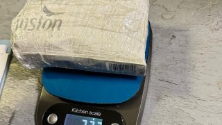 Մոտ 11 կգ թմրամիջոցների մաքսանենգության, ապօրինի շրջանառության վարույթով նախաքննությունը, երկու անձի մասով, ավարտվել է (լուսանկարներ)